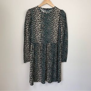 ✨5 FOR $25✨ ZARA Green Leopard print long sleeve dress